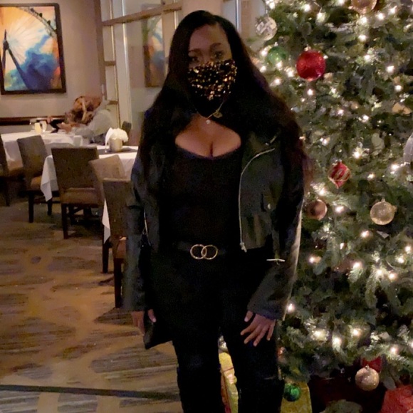 Profile Picture of Cecilia Mcclenton (@cmcclenton) on Poshmark