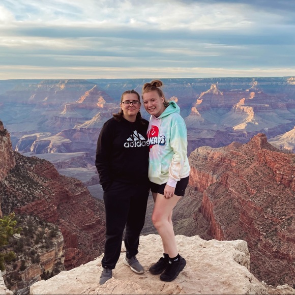 Profile Picture of Lexie Purdom (@lexiepurdom2002) on Poshmark