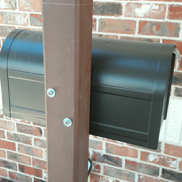 Profile Picture of Pam Aswell (@aswell800) on Poshmark