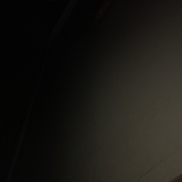 Profile Picture of Adams Veras (@elfeeoo) on Poshmark