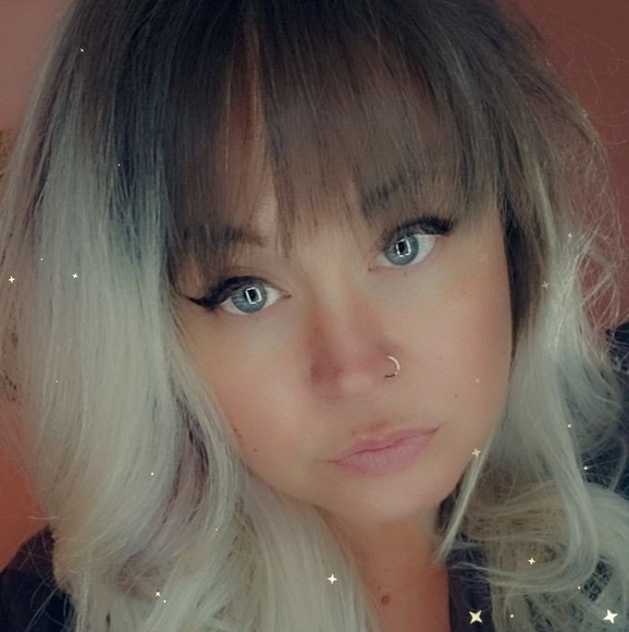 Profile Picture of Christal Jiron (@chrisjir) on Poshmark