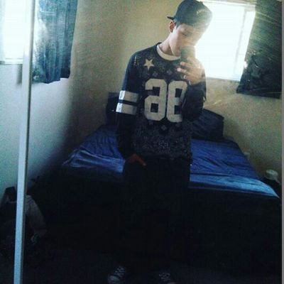 Profile Picture of Ćhřìş Çâñďëļâŕīã (@big_chris72) on Twitter