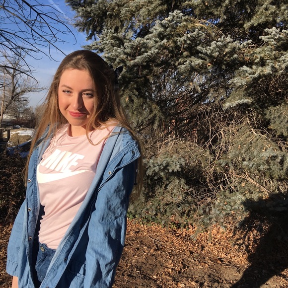 Profile Picture of Rosa Cazorla (@rosacazorla50) on Poshmark