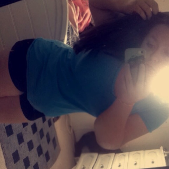 Profile Picture of Erica Testerman (@ericamarie7614) on Poshmark