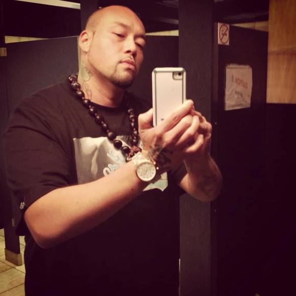Profile Picture of Robin Chun (@robinchun) on Poshmark