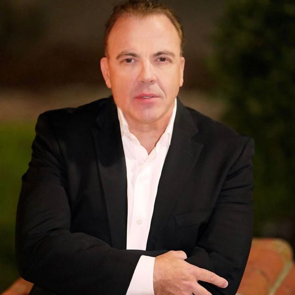 Profile Picture of David Pettinato (@davidpettinato) on Poshmark