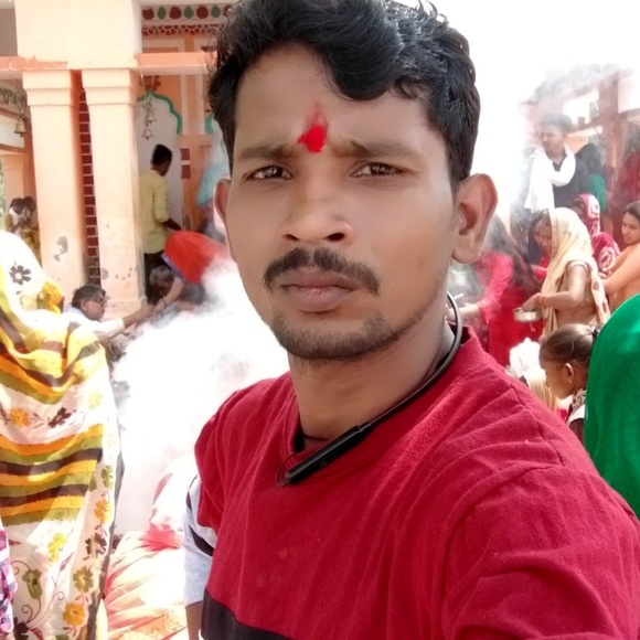 Profile Picture of Shyam kumar Shyam (@sshyamkumar872) on Poshmark