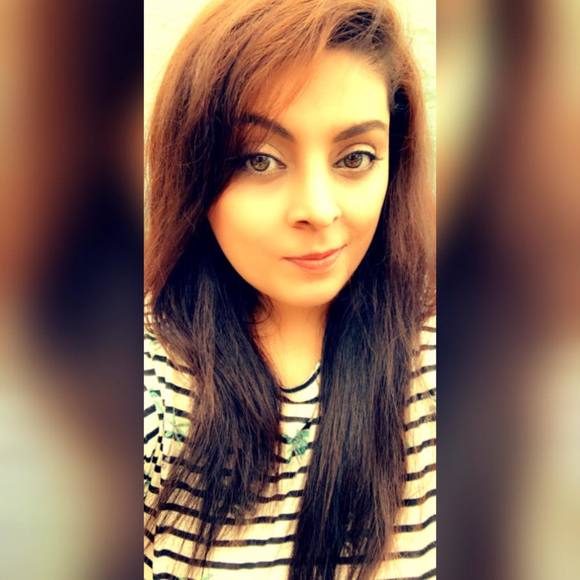 Profile Picture of Rabia Shahzeb (@rabizahi) on Poshmark