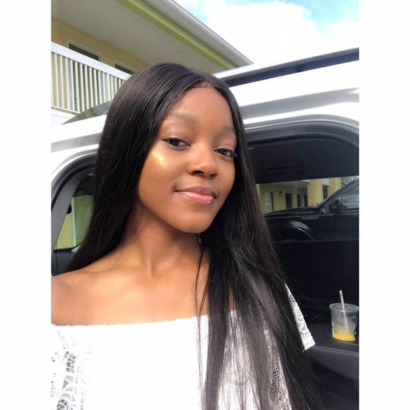 Profile Picture of Imani Roberts (@xoxoimani) on Poshmark