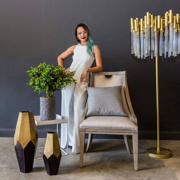 Profile Picture of Nathalie Gravagna (@nathaliecon) on Poshmark