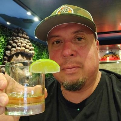 Profile Photo of Ernie Castillo (@handsup27) on Twitter