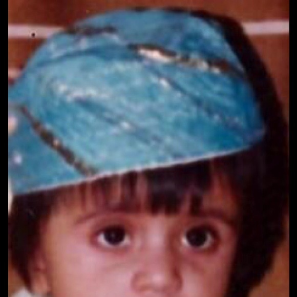 Profile Picture of Amoona Amoona (@amoono) on Poshmark