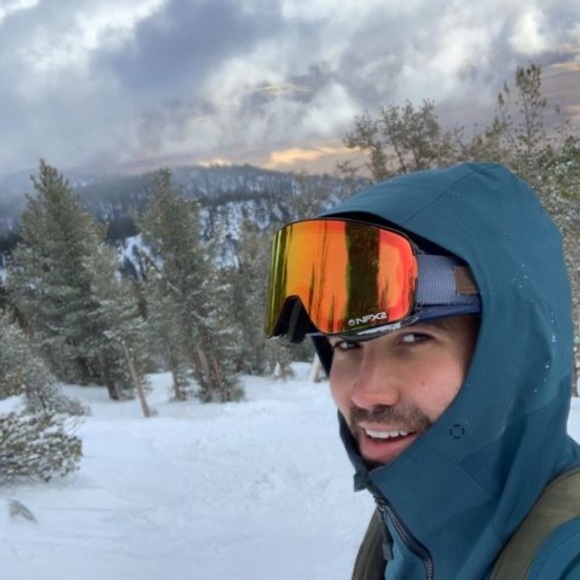 Profile Picture of Alejandro Botero (@alejandro_goez) on Poshmark