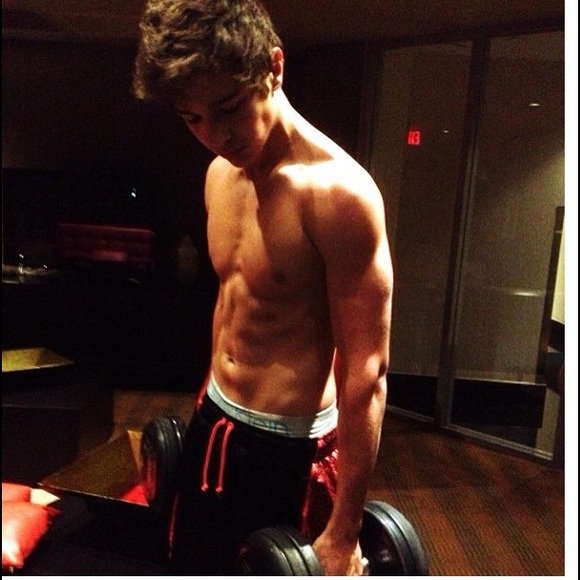 Profile Picture of Austin Mahone (@austinmahone) on Poshmark