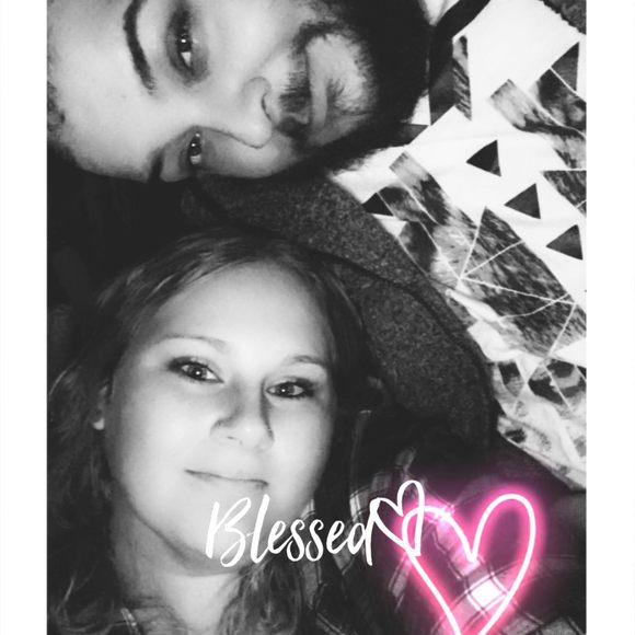 Profile Picture of Kyna Shimmel (@kynashimmel123) on Poshmark