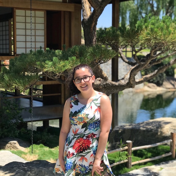 Profile Picture of Alexa Shachar (@alexashachae) on Poshmark