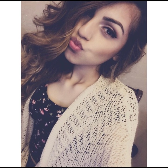 Profile Picture of Clarissa Padilla (@clarissa0719) on Poshmark