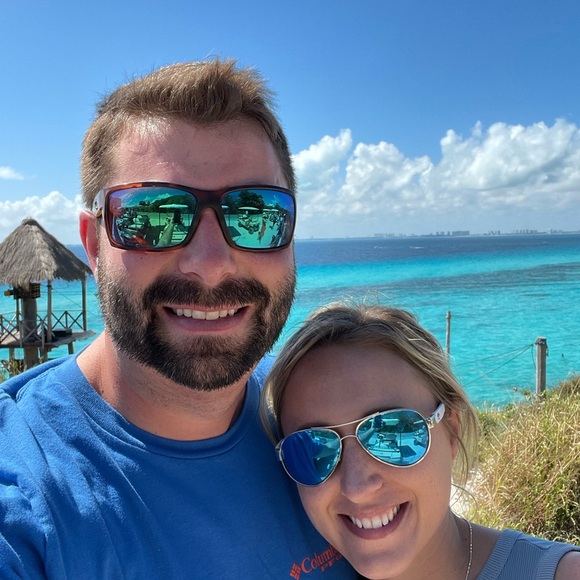 Profile Picture of Samantha Behlmann (@sbehlmann) on Poshmark