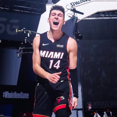 Profile Picture of André Faria (@AndreWade_NBA) on Twitter