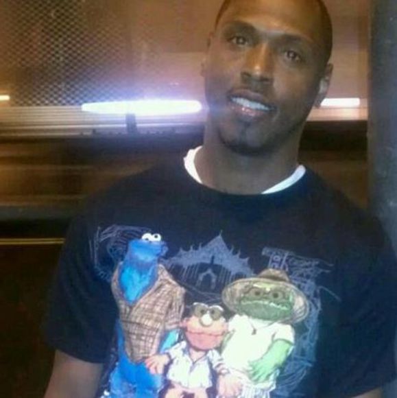 Profile Picture of Joe Barnes (@peteystakz) on Poshmark