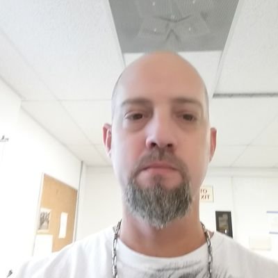 Profile Picture of Mike Comas (@dirtydawg76) on Twitter