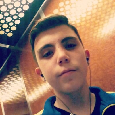 Profile Picture of Adrian Portales (@adrian_port) on Twitter