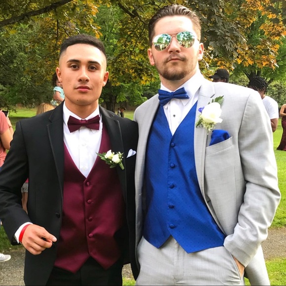 Profile Picture of Tony Gallinaro (@tgallinaro) on Poshmark