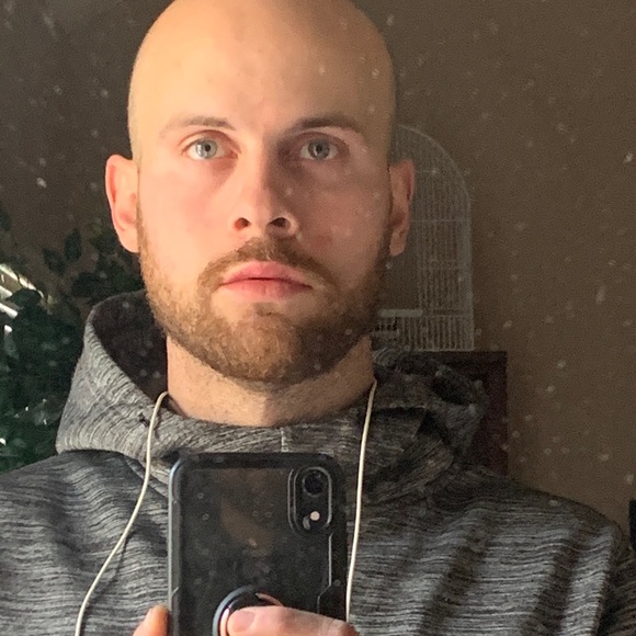 Profile Picture of Harrison Vaughn (@hvaughn90) on Poshmark