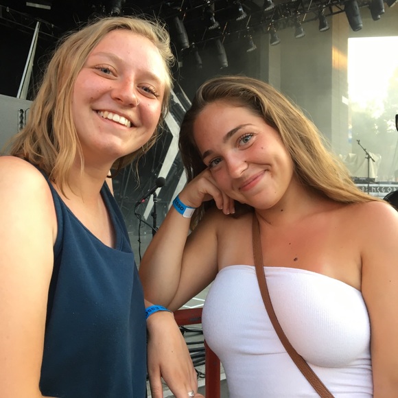 Profile Picture of Katie Poppler (@katie_poppler) on Poshmark