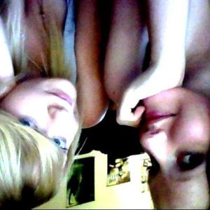 Profile Picture of Claire Pearton (@bear_dinoxx) on Myspace