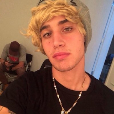 Profile Picture of Janos (@daniels67764916) on Twitter