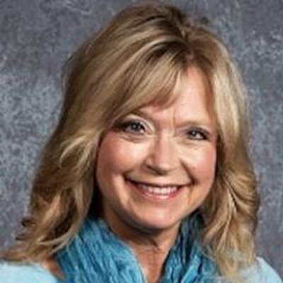 Profile Picture of Mary Jo Moore (@MmooreJo) on Twitter