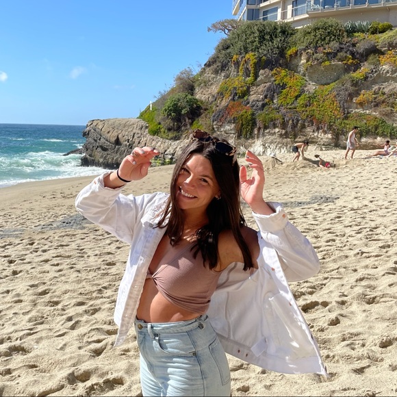 Profile Picture of Kassidy Kamiyama (@kkamiyama) on Poshmark