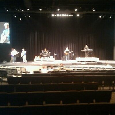 Profile Picture of Jim Elkins (@JimBASSplayer) on Twitter