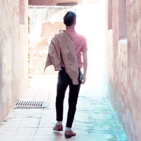 Profile Picture of Edward Fuentes (@edwardpfuentes) on Poshmark