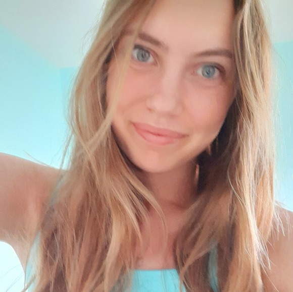 Profile Picture of Erika Morley (@morleyerika02) on Poshmark