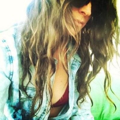 Profile Picture of Mia Malone (@MiaRobinMalone) on Twitter