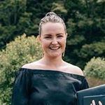 Profile Picture of Lisa Graham (@celebrantlisagraham) on Instagram
