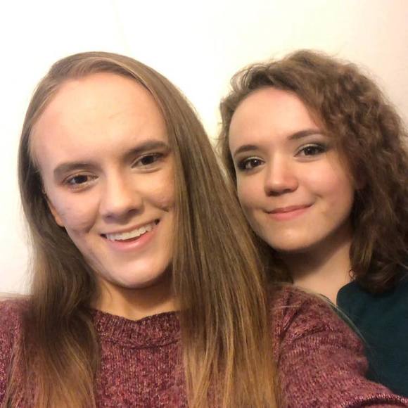 Profile Picture of Amanda Lemons (@amandalemons382) on Poshmark