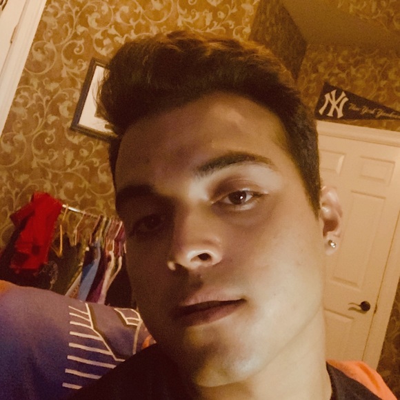 Profile Picture of Jacob Pena (@jacobpena15) on Poshmark