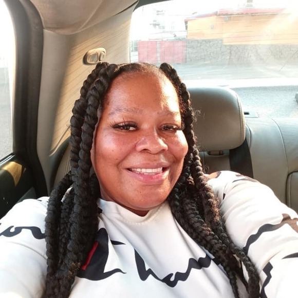 Profile Picture of Jerneise Vasser (@jerneise) on Poshmark