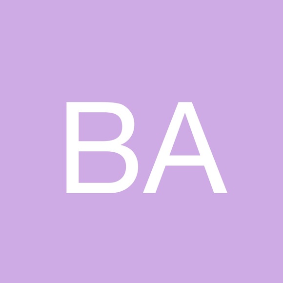 Profile Picture of Betzy Alverdin (@alverdinbetzy) on Poshmark