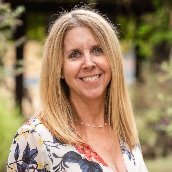 Profile Picture of Katie Kenoyer (@katiekins00) on Poshmark