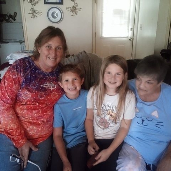 Profile Picture of Kimberly Pinion (@kimberlypinion) on Poshmark