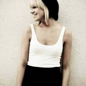 Profile Picture of Alice Salinger (@colorscavenger) on Myspace