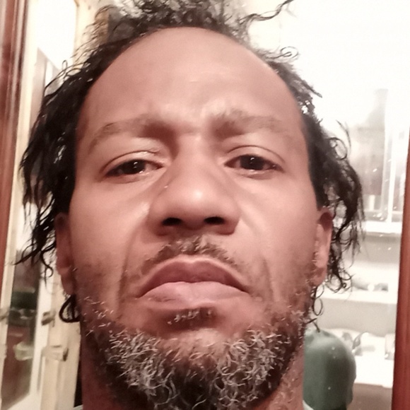 Profile Picture of Kevin Gibson (@kev7109) on Poshmark