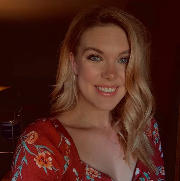 Profile Picture of Allyson Iles (@allysoniles) on Poshmark