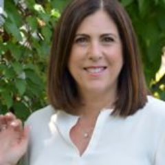 Profile Picture of Stacey Decea (@staceydecea) on Twitter