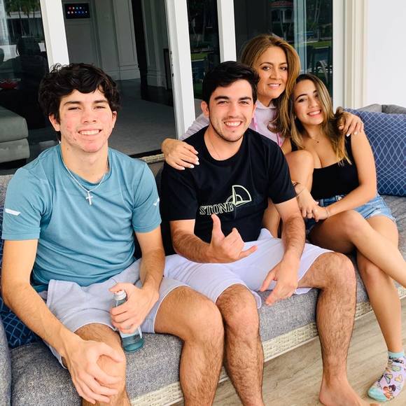 Profile Picture of Marcella Roberts (@marcella61) on Poshmark