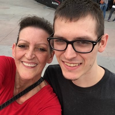 Stacy Sletner - Twitter Profile Picture of Stacy Sletner (@ComSletner) on Twitter